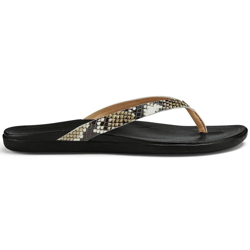 OLUKAI Women's Ho'opio Leather Sandals 3 OLUKAI Women's Ho'opio Leather Sandals - Image 3